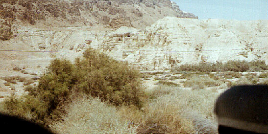 PH 1QUMRAN17: QUMRAN CAVES FROM DX %
